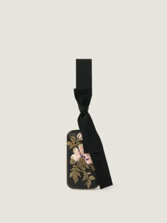 Aftenclutch med blomsterbroderier og sløjfe