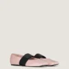 Ballerinasko med skåret kant i satin Ballerinasko med skåret kant i satin