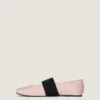 Ballerinasko med skåret kant i satin Ballerinasko med skåret kant i satin