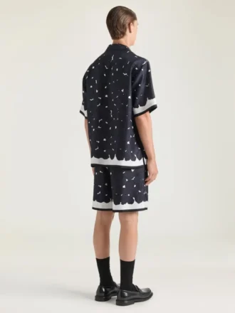Bermudashorts i silke med blomsterprint