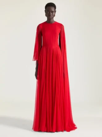 Draperet aftenkjole i chiffon med kappe Draperet aftenkjole i chiffon med kappe