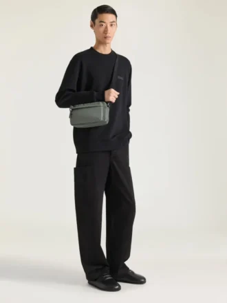 Essential U-crossbody-taske i nylon