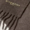 Givenchy Paris stort tørklæde i alpaca-uld Givenchy Paris stort tørklæde i alpaca-uld