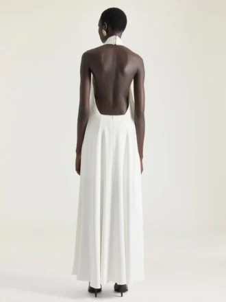 Halter-aftenkjole i crepe cady