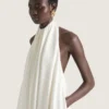 Halter-aftenkjole i crepe cady Halter-aftenkjole i crepe cady