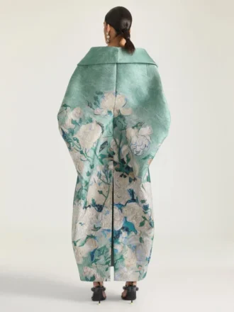Lang frakke med slidser i jacquard med rosemønster
