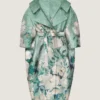 Lang frakke med slidser i jacquard med rosemønster Lang frakke med slidser i jacquard med rosemønster