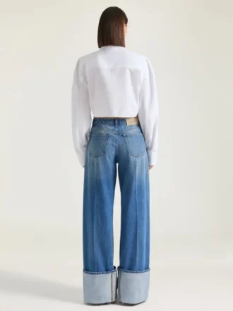 Mellemblå jeans med opsmøg