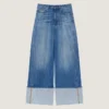 Mellemblå jeans med opsmøg Mellemblå jeans med opsmøg
