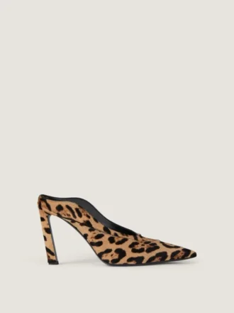 Mules med spidse hæle i læder med pony-look og leopardmønster