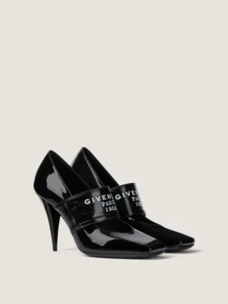Pumps med skåret firkantet Givenchy-bånd i laklæder