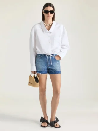 Shorts i mellemblå denim