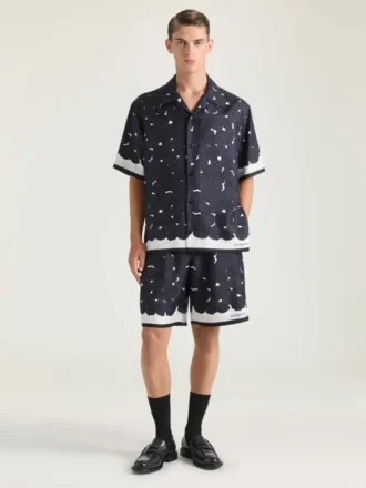 Bermudashorts i silke med blomsterprint