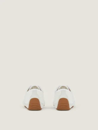 Slanke sneakers i mesh og ruskind Slanke sneakers i mesh og ruskind