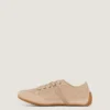 Slanke sneakers i mesh og ruskind