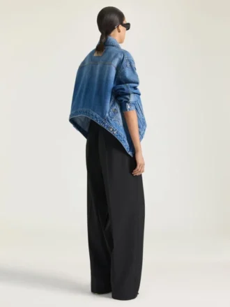 Trapezjakke i mellemblå denim Trapezjakke i mellemblå denim
