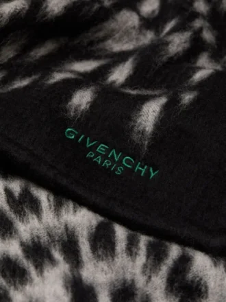 Tørklæde i uldjacquard med dyremønster Tørklæde i uldjacquard med dyremønster
